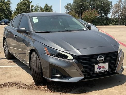 New 2026 Nissan Altima 2.5 SV FWD image 3