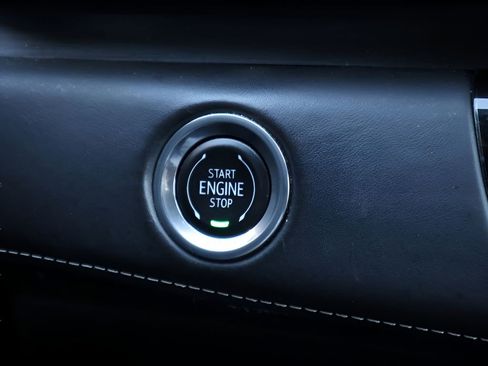 Used 2021 Cadillac Escalade ESV Sport Platinum w/ LPO, ONYX Package image 31