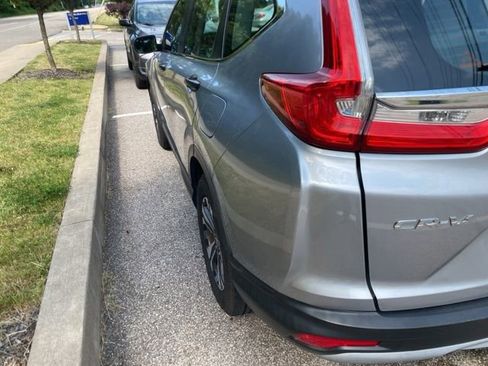 Used 2017 Honda CR-V LX image 12