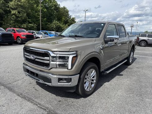 Used 2025 Ford F150 Lariat w/ Equipment Group 501A Mid AWD/4WD image 3