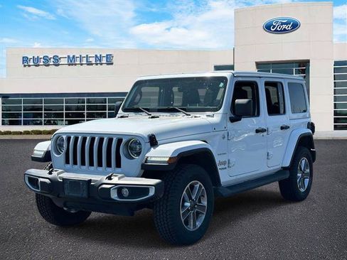 Used 2022 Jeep Wrangler Unlimited Sahara w/ LED Lighting Group AWD/4WD image 6