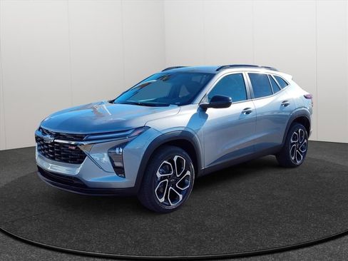 New 2026 Chevrolet Trax RS w/ Driver Confidence Package image 3