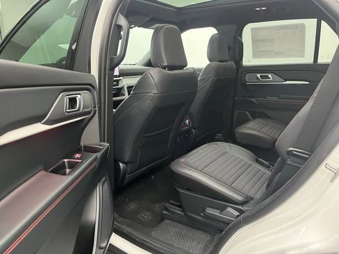 New 2026 Ford Explorer ST-Line w/ ST-Line Street Pack image 29