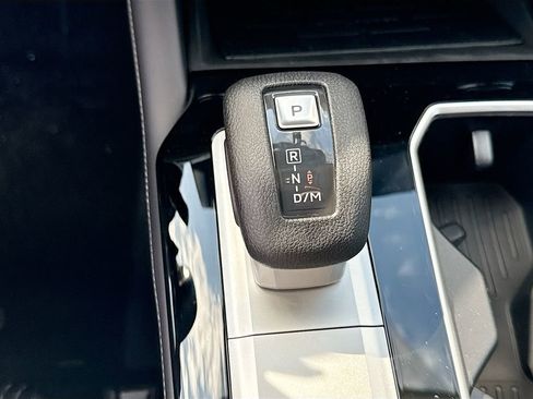 New 2026 Mitsubishi Outlander ES image 17