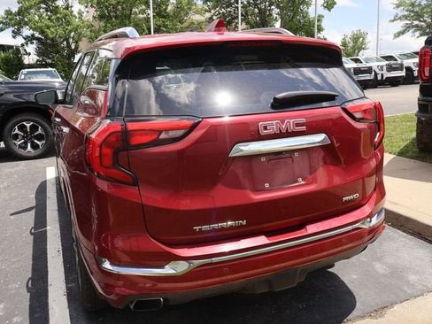 Used 2019 GMC Terrain Denali w/ Advanced Safety Package AWD/4WD image 8
