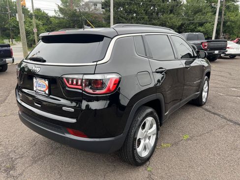 Used 2019 Jeep Compass Latitude w/ Popular Equipment Group AWD/4WD image 7