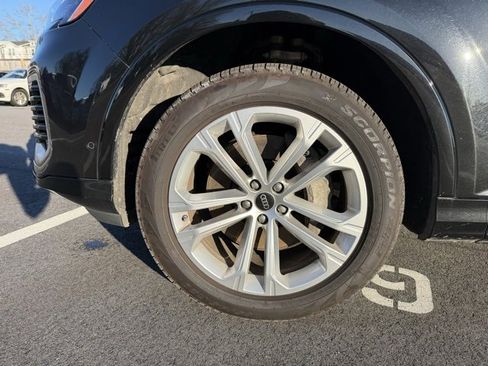 Used 2025 Audi Q7 3.0T Premium Plus image 13