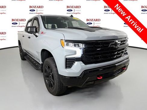 Used 2024 Chevrolet Silverado 1500 LT Trail Boss w/ LT Trail Boss Premium Package AWD/4WD image 1