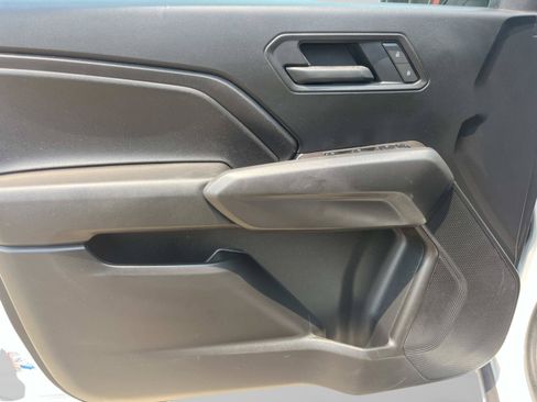 Used 2025 Chevrolet Colorado W/T RWD image 24