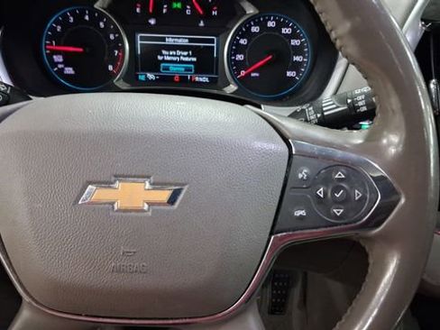 Used 2019 Chevrolet Traverse Premier w/ Driver Confidence II Package FWD image 12