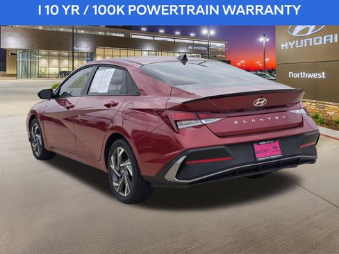 Certified 2025 Hyundai Elantra Sport FWD image 9