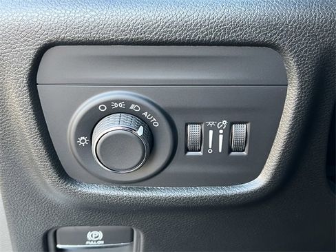 New 2025 Jeep Grand Cherokee L Laredo w/ Luxury Tech Group I image 19