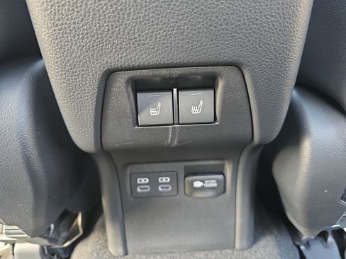 Used 2024 Toyota Prius Prime Premium image 15