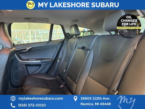 Used 2018 Volvo V60 T5 Dynamic w/ Vision Package image 25