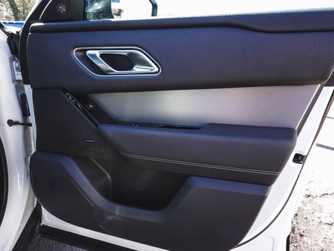 Used 2023 Land Rover Range Rover Velar R-Dynamic S image 11