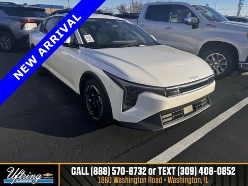 Used 2025 Kia K4 EX image 1