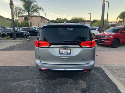 Used 2018 Chrysler Pacifica Limited w/ Advanced Safetytec Group image 10