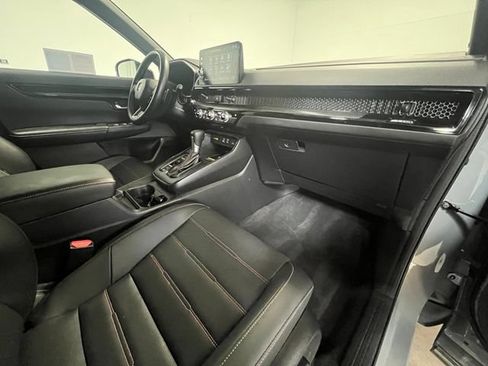 Used 2025 Honda CR-V Sport Touring image 10