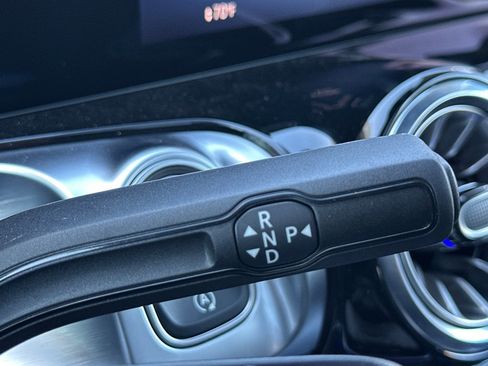 New 2026 Mercedes-Benz GLB 250 4MATIC image 21