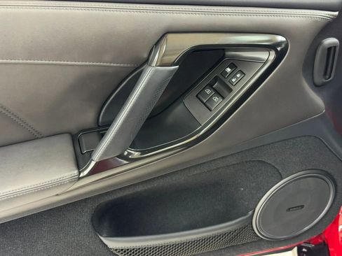 Used 2019 Nissan GT-R Premium w/ Premium Interior Package image 36