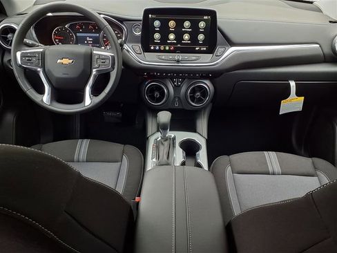 New 2026 Chevrolet Blazer LT image 11