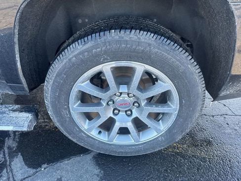 Used 2017 GMC Yukon Denali image 7