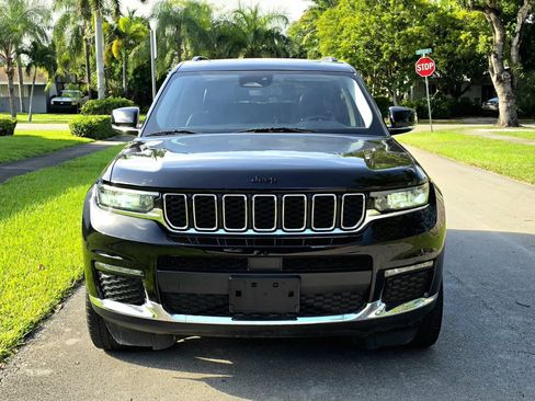 Used 2021 Jeep Grand Cherokee L Limited AWD/4WD image 2