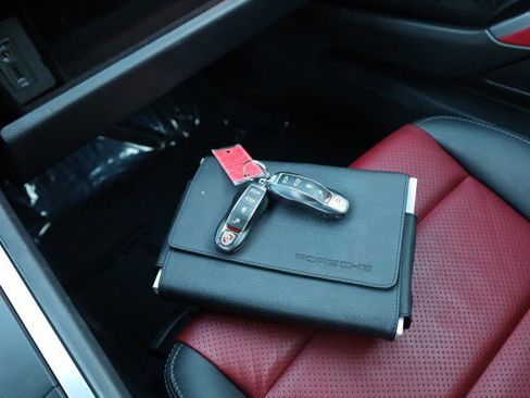 Used 2017 Porsche 718 Cayman image 36