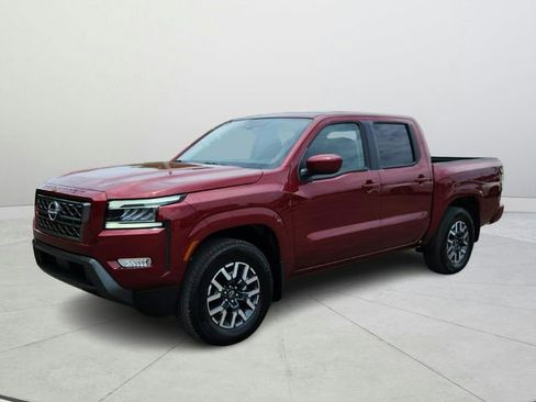 Used 2024 Nissan Frontier SL RWD image 3
