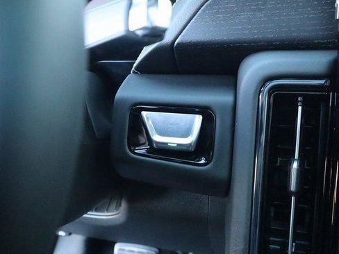 New 2026 GMC Yukon XL AT4 Ultimate w/ LPO, Floor Liner Package image 40