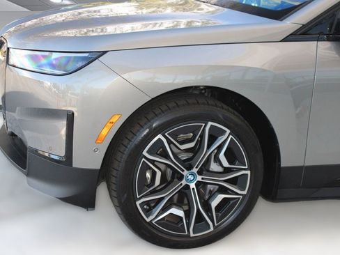 Used 2024 BMW iX xDrive50 image 12