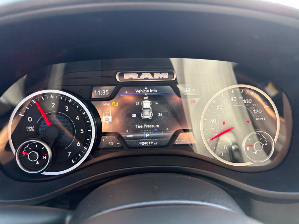Used 2025 RAM 1500 Big Horn AWD/4WD image 8
