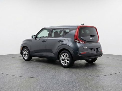 Used 2025 Kia Soul LX w/ LX Technology Package FWD image 6