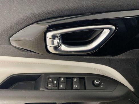 Used 2022 Jeep Compass Limited image 26