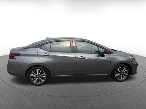 Used 2025 Nissan Versa SV FWD image 15