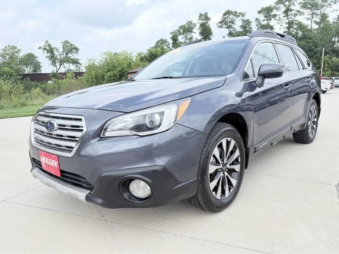 Used 2017 Subaru Outback 2.5i Limited AWD/4WD image 3