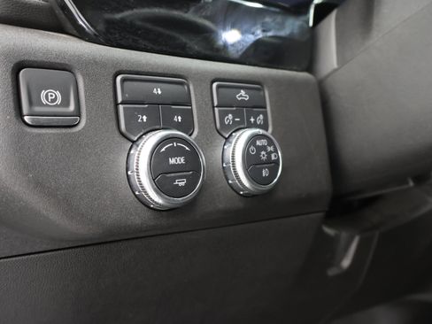 Used 2025 GMC Sierra 3500 SLE w/ SLE Convenience Package AWD/4WD image 43