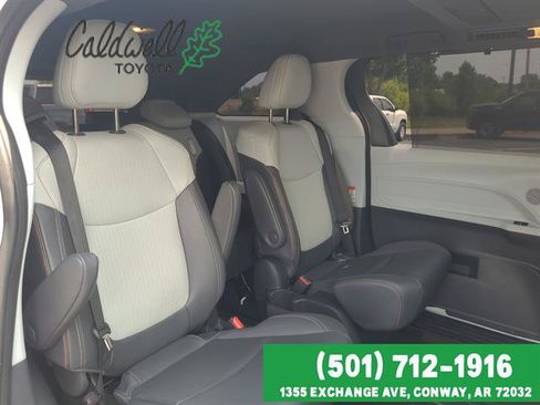 Used 2022 Toyota Sienna XSE w/ XSE Plus Package AWD/4WD image 18