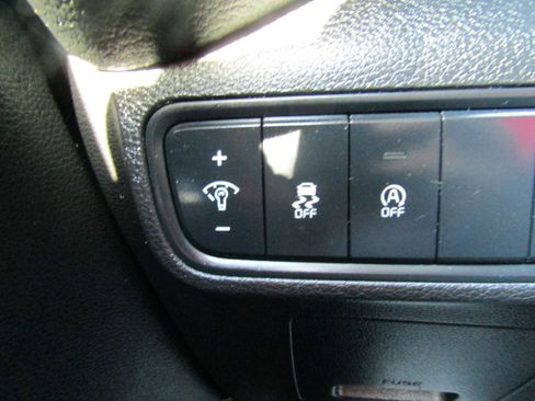 Used 2023 Kia Soul LX w/ Option Group 015 FWD image 18