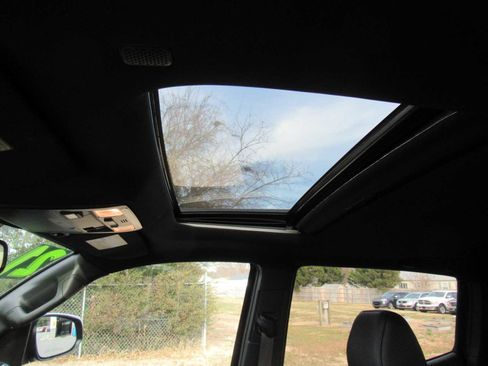 Used 2021 Toyota Tacoma Limited image 23