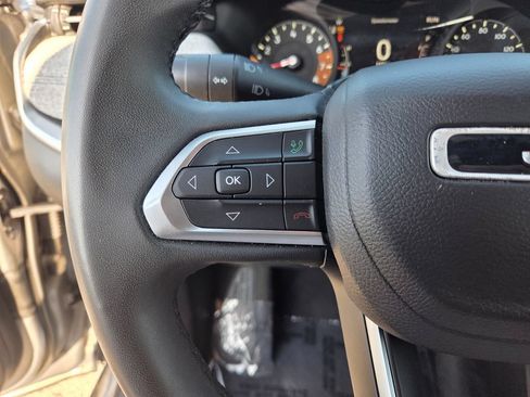 Used 2024 Jeep Compass Latitude AWD/4WD image 32
