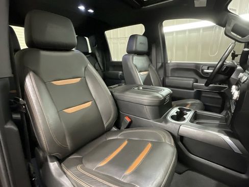 Used 2020 GMC Sierra 2500 AT4 w/ AT4 Preferred Package image 12