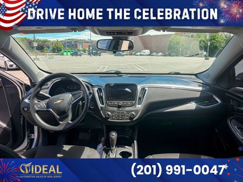Used 2019 Chevrolet Malibu LT FWD image 17