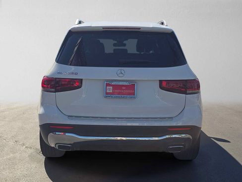 Used 2022 Mercedes-Benz GLB 250 image 4