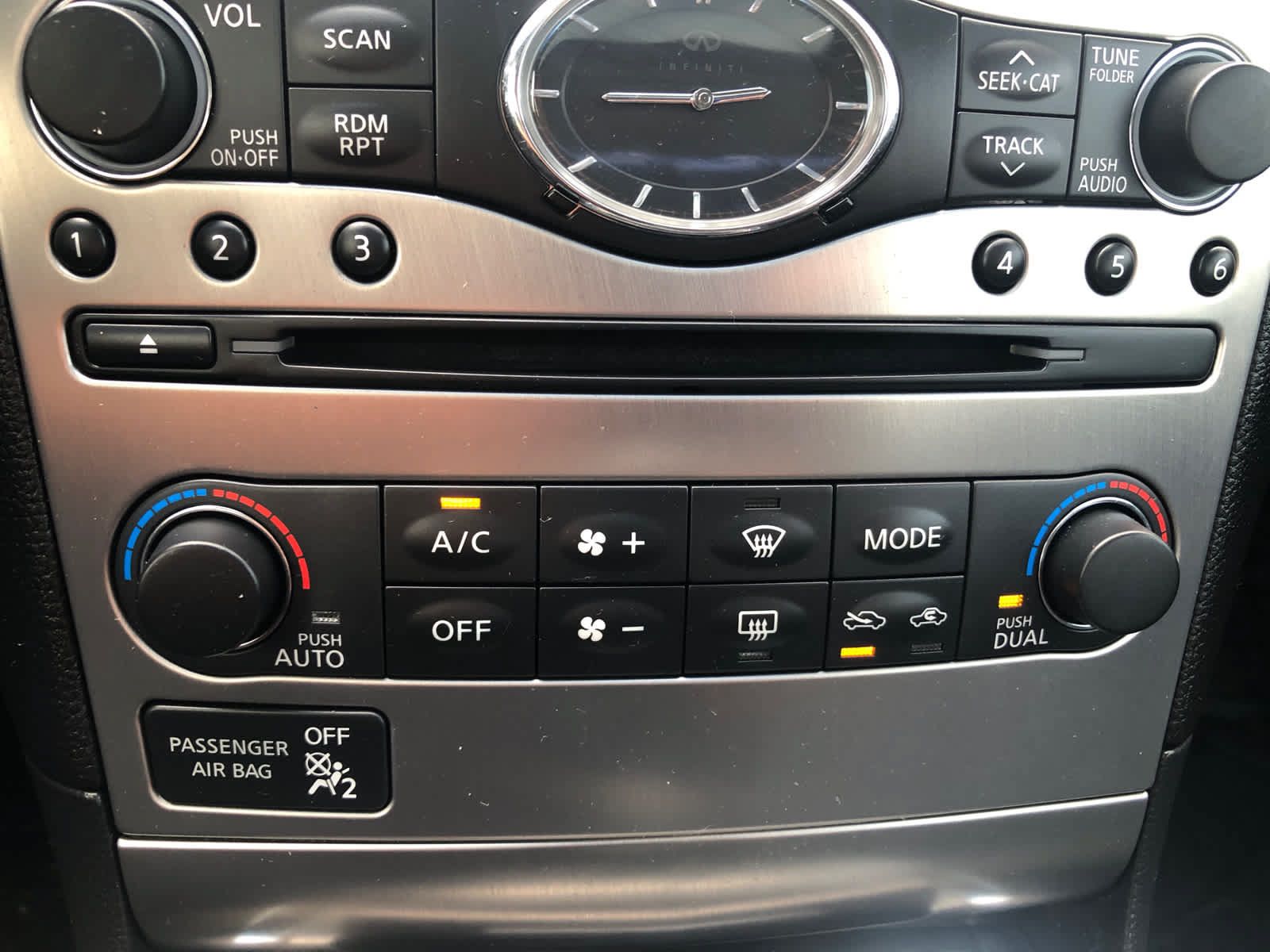 Used 2011 INFINITI G37 x Sedan w/ Premium Pkg AWD/4WD image 14