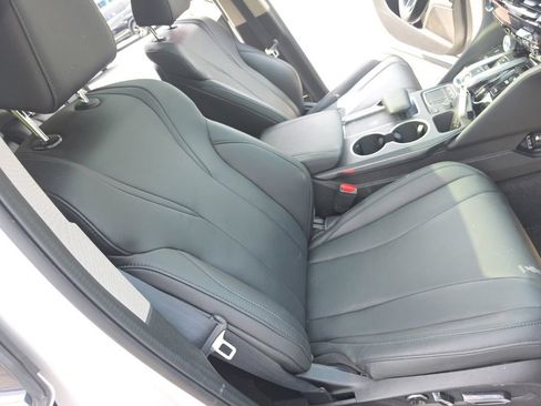 Used 2022 Acura MDX SH-AWD image 26