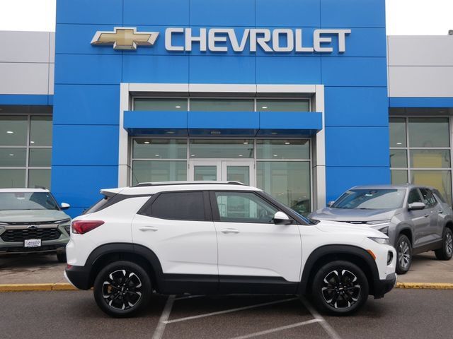 Used 2022 Chevrolet TrailBlazer LT w/ Premium Seating Package AWD/4WD image 25