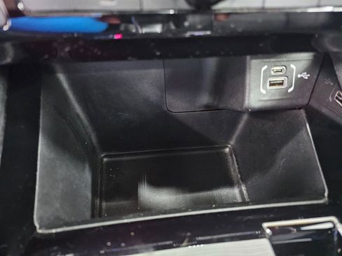 Used 2024 Jeep Compass Limited image 24