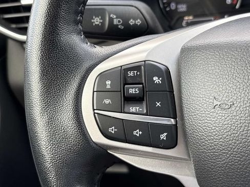 Certified 2022 Ford Explorer XLT w/ Equipment Group 202A RWD image 29