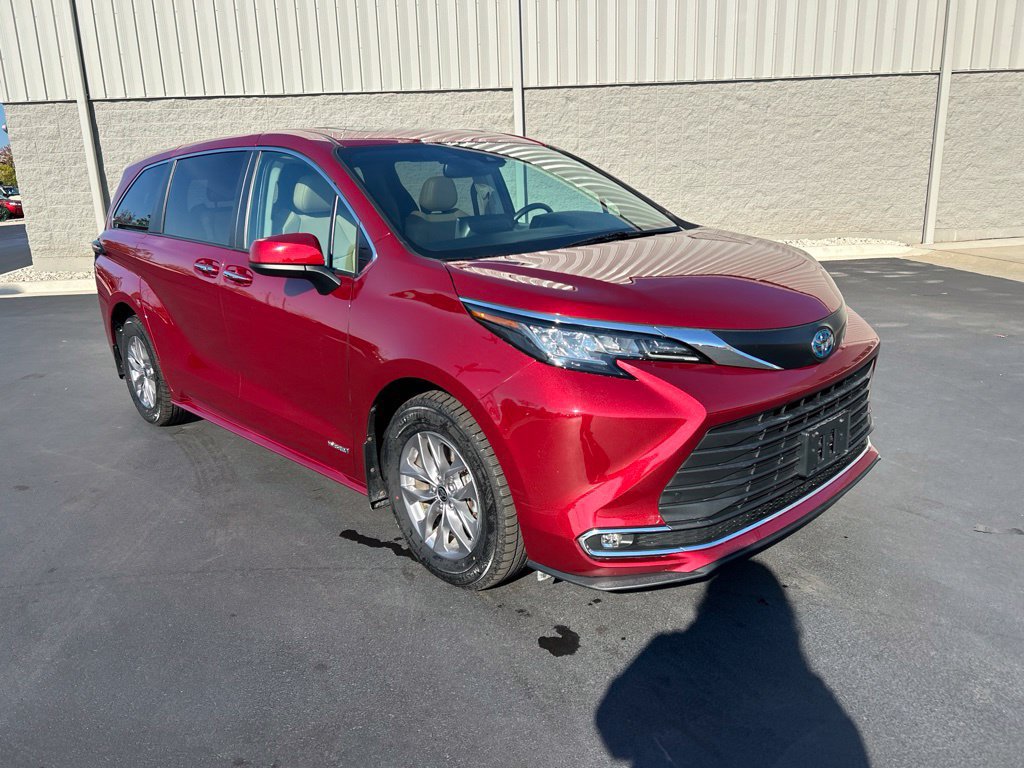 Used 2021 Toyota Sienna XLE AWD/4WD image 8